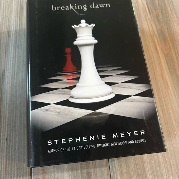 Twilight Series Books 2 Hardcover and 2 paperback - Picture 10 of 10